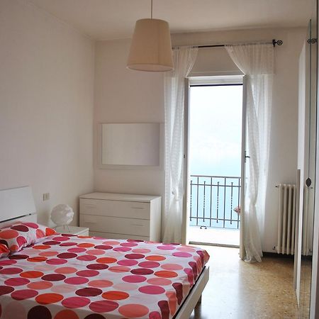The Sweet Lake Nest Apartment Colonno Екстериор снимка