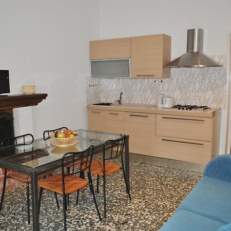 The Sweet Lake Nest Apartment Colonno Екстериор снимка